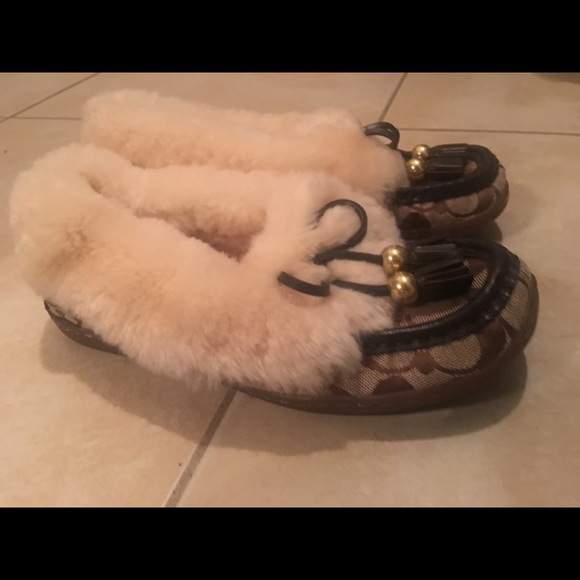 W coach slippers - Picture 3 of 7